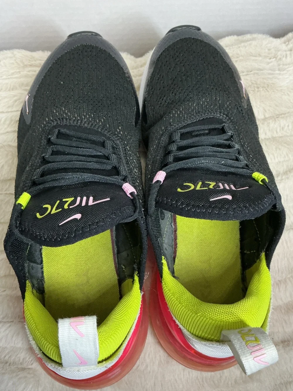 Nike Air Max 270 Women’s Size 8 Black Cyber Pink Rise Sneakers CI5770-001
